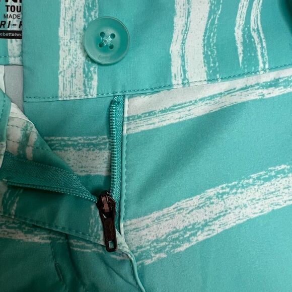 SIZE 4 Nike Golf TOUR PERFORMANCE DRI-FIT - Picture 9 of 14